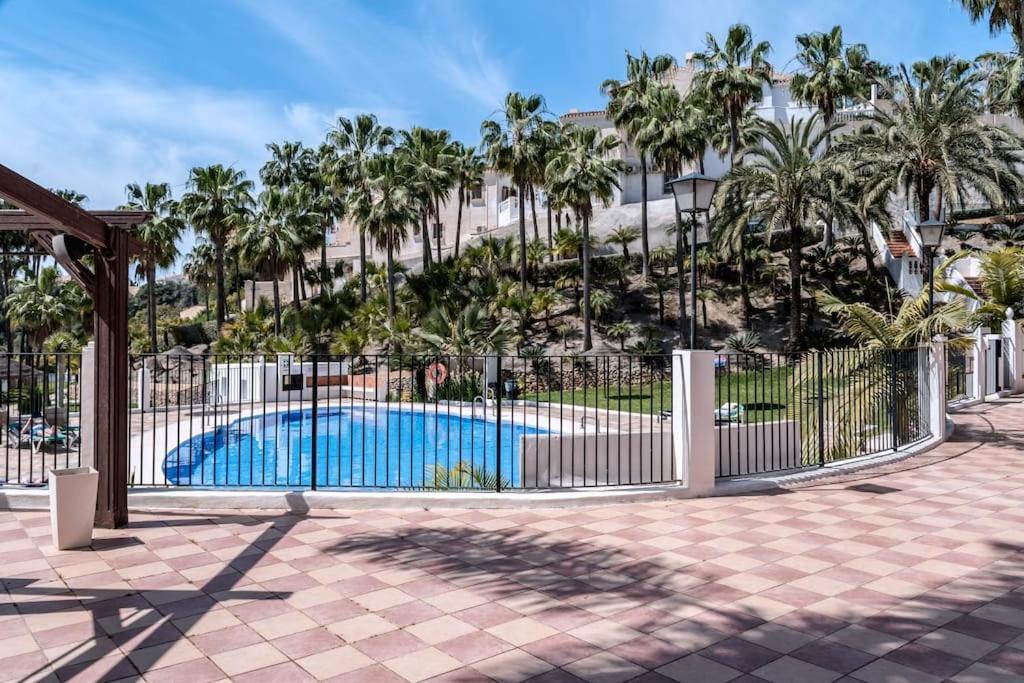 Oasis 16 Apartment Nerja Exterior photo
