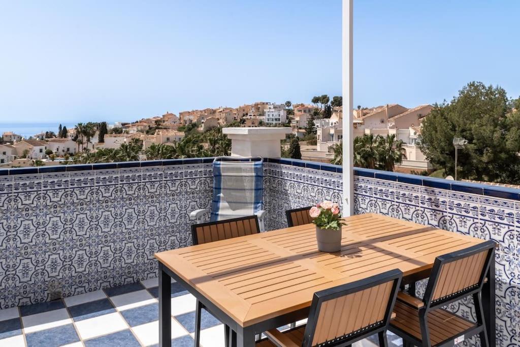 Oasis 16 Apartment Nerja Exterior photo