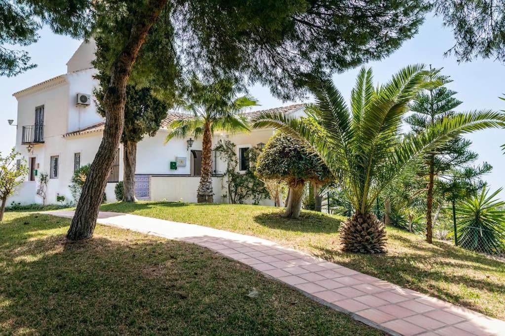 Oasis 16 Apartment Nerja Exterior photo